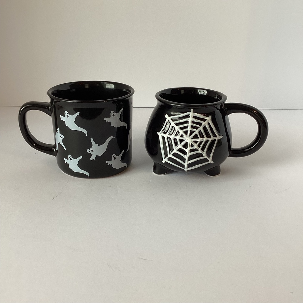 HALLOWEEN: lot of 2 coffee mugs